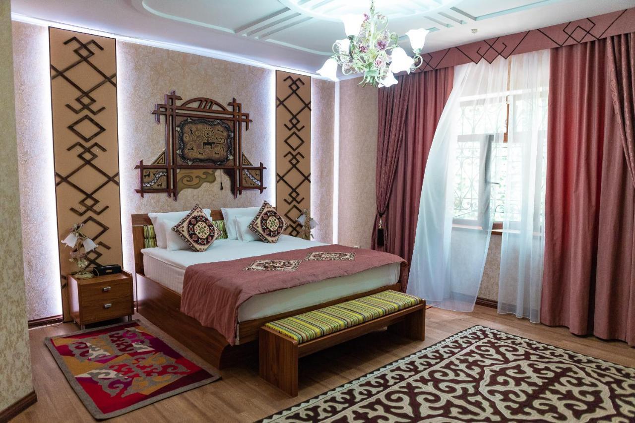 Gоlden Dragon Villa Hotel Bishkek Exterior photo